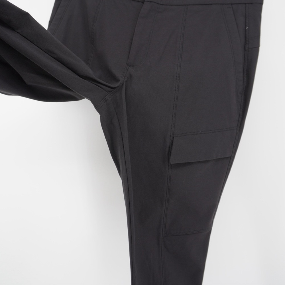 ATHLETA Wander Utility Pants Black‎ Size 4 Cargo Outdoor Hiking - Picture 10 of 16